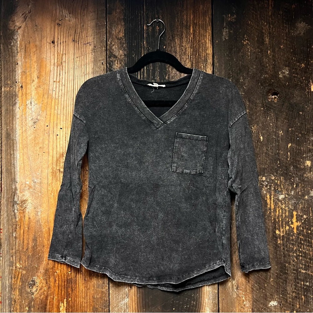 Long sleeve V-Neck